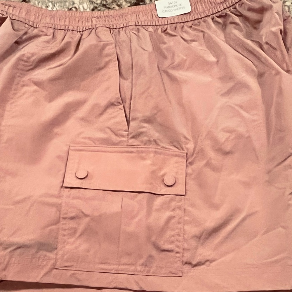 NWT PINK VS Satin Parachute Cargo Shorts - Picture 7 of 14